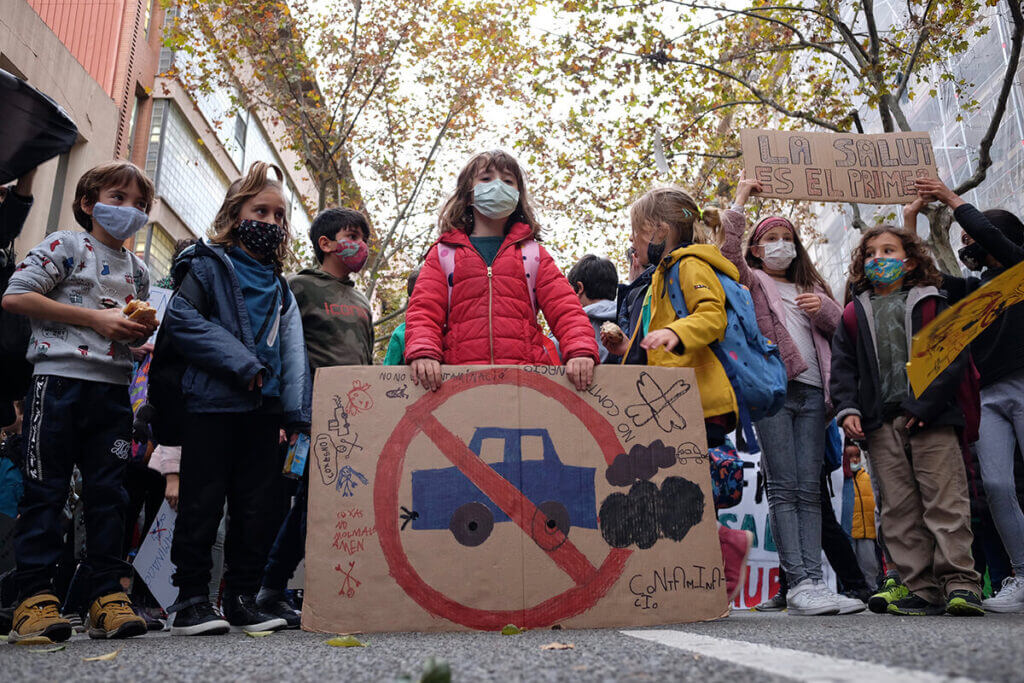 Barcelona’s Auro Elementary School, students demand “pacification” of adjacent streets